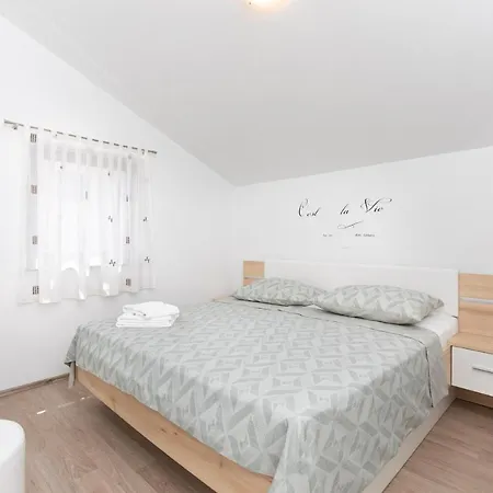 Otia Seaview Apartment