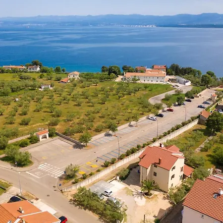 Otia Seaview